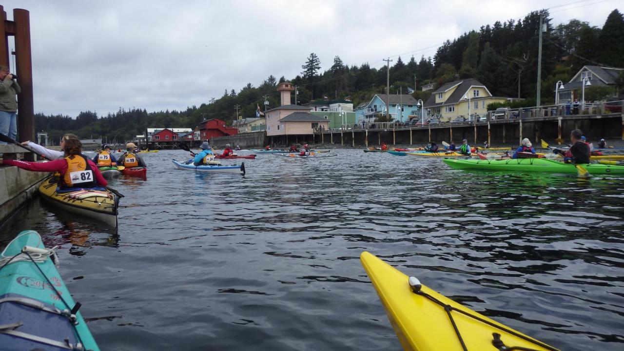 Orca Inn Alert Bay Buitenkant foto